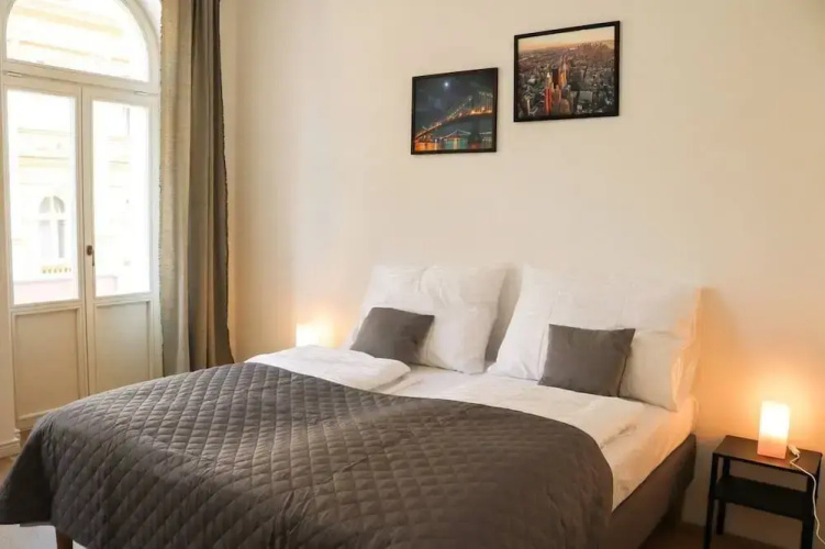 Rose suites and rooms