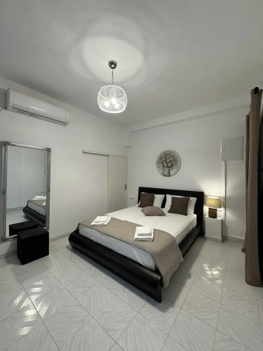 Sunshine Bay Suites
