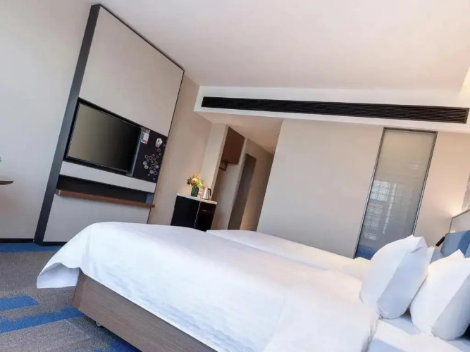 Hampton by Hilton Wuhan railway Station