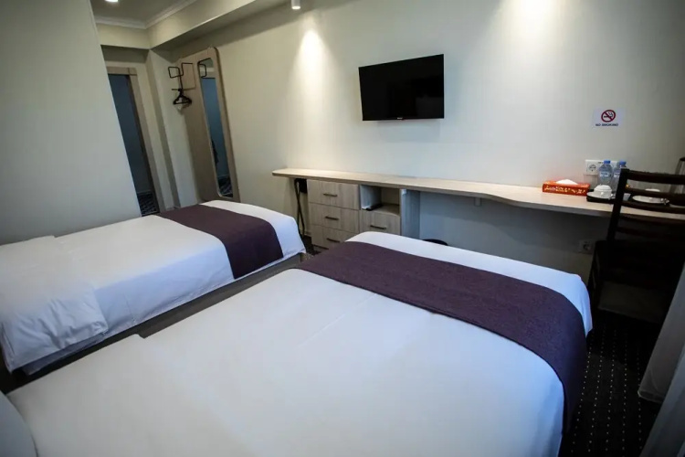 Sharaf Hotel