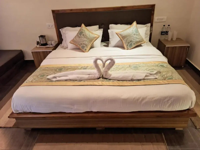 Naina Bird Resort