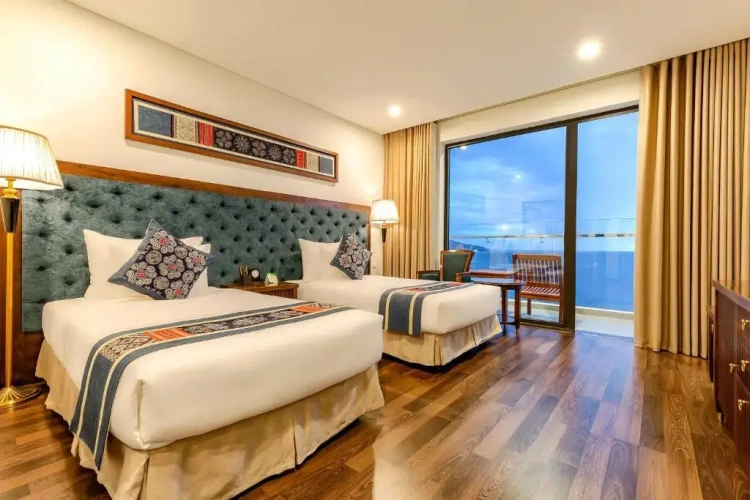 Premier Twin room with balcony and oceanfront