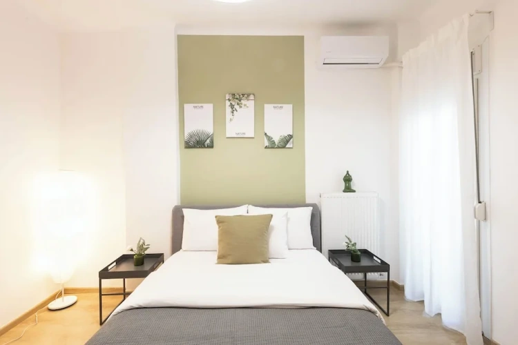 4 Bedrooms Apartment with balcony