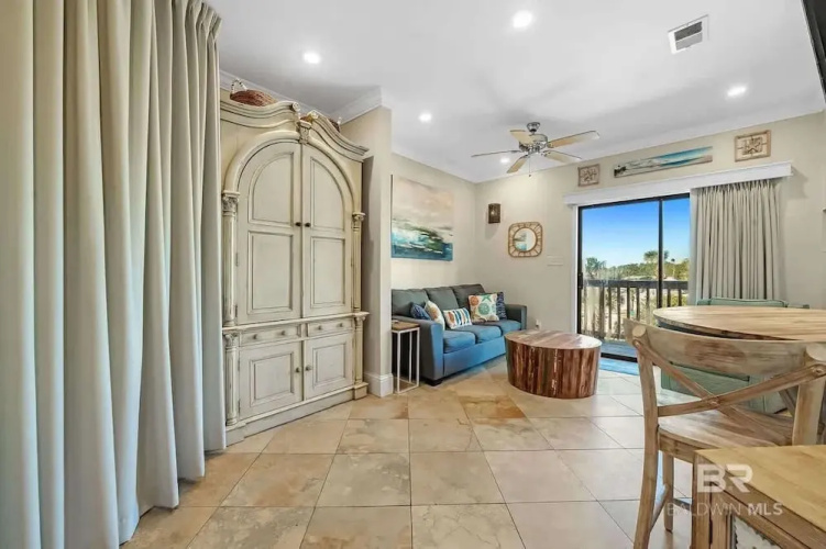 1 bed Beach Pools Waterfront Boating Palmaway