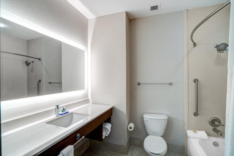 Quadruple Suite