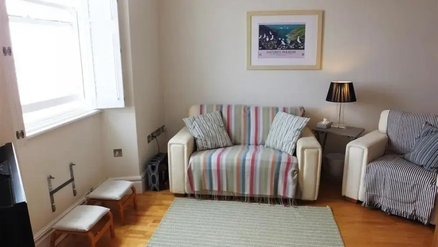 Paragon House 3