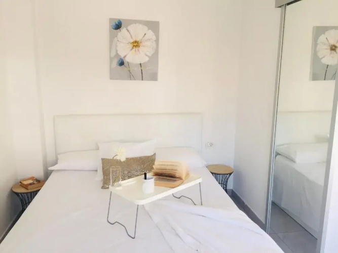 Modern Apt wifi & sat tv, close to las Vistas