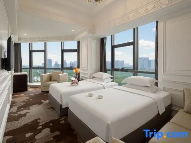 Quadruple Suite