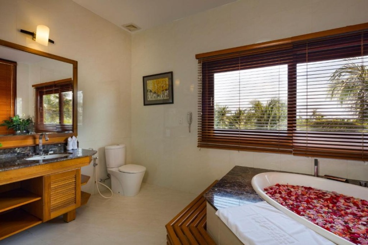 Suite with view