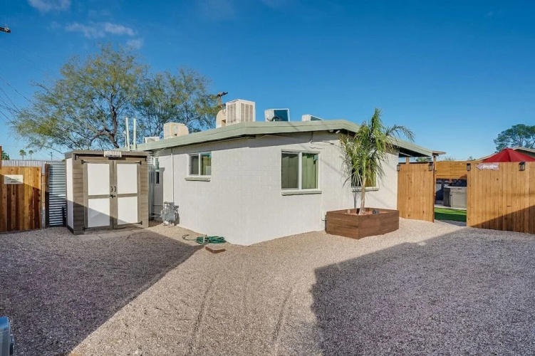 Chic Duplex in Tucson 1 of 2