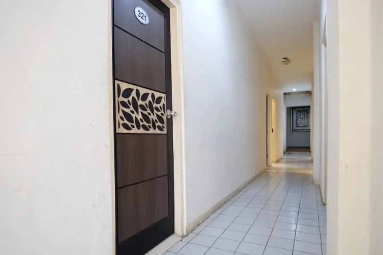 ZEN Rooms Basic Kalimas Sunan Ampel