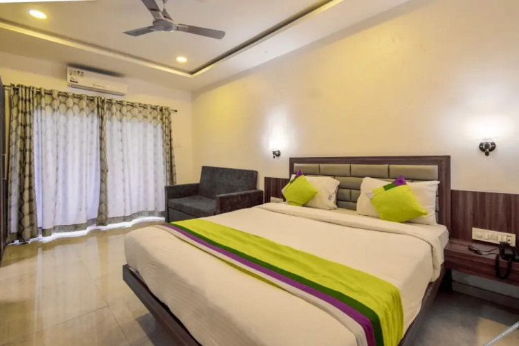 Hotel Sona Palace