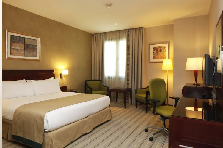 Standard Double room with city view