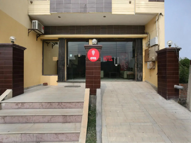 OYO 9657 Hotel Sham Villa