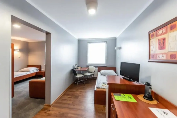 Standard Triple room