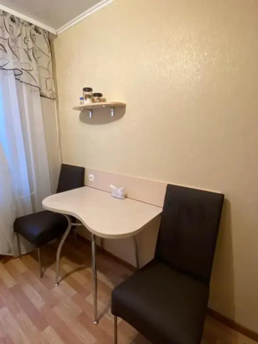 2 комнатная квартира, до 6 спальных мест(КБ-75,Ашан, Метро,Эпицентр)