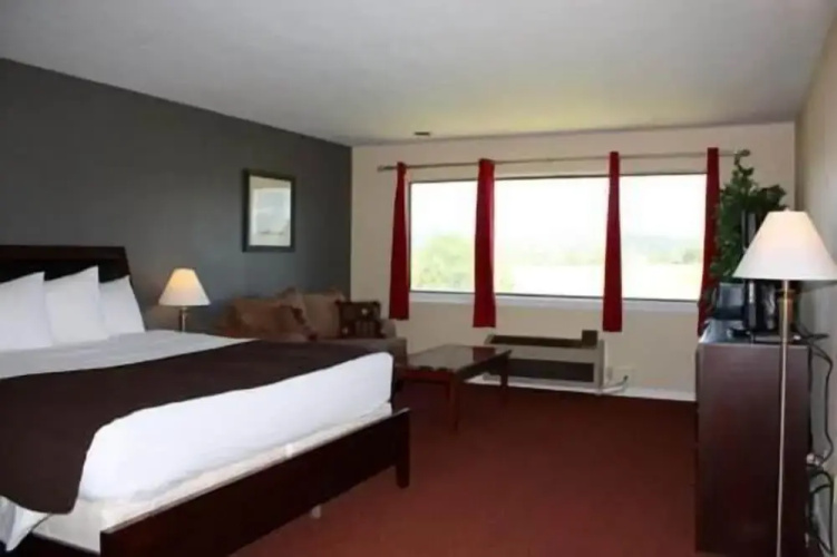 Oak Ridge Inn