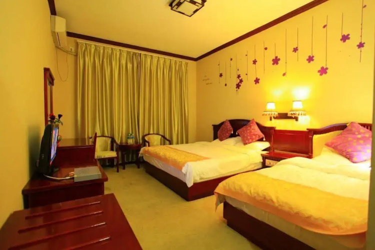 Flowers Pavilion Hotel