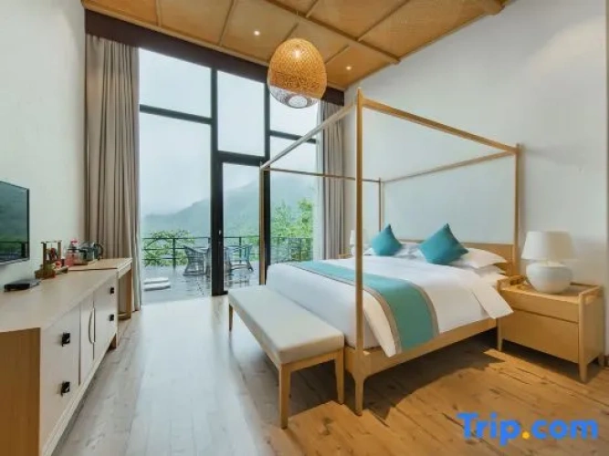 Standard Double room with view