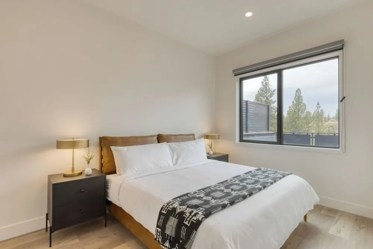 2 Bedrooms Cottage
