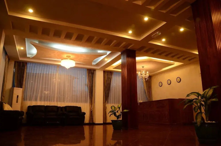 Great Glory Hotel