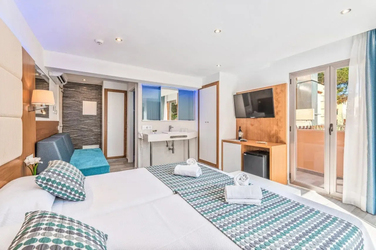 Apartamentos Playa Ferrera