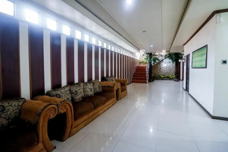 RedDoorz Plus @ Banjarmasin Tengah
