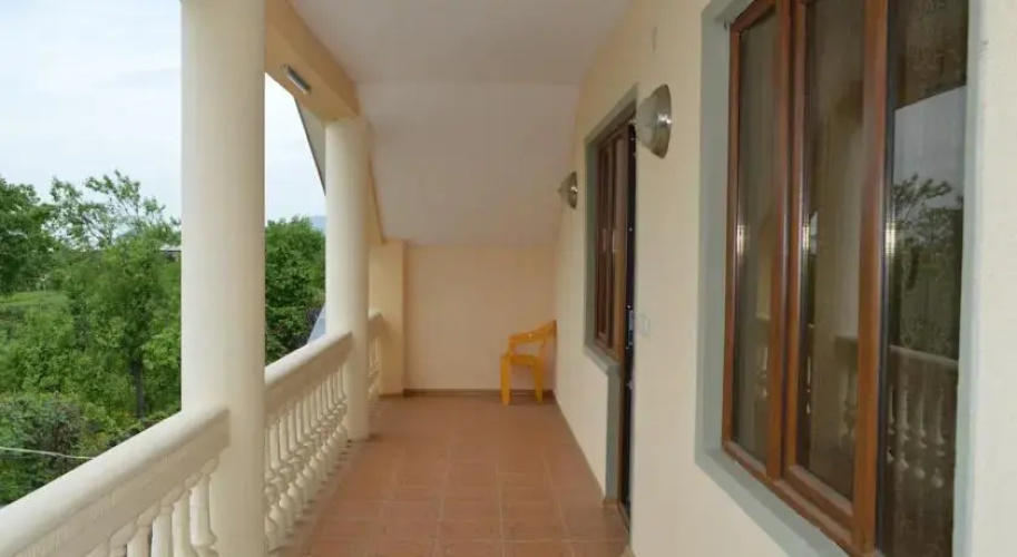 Nona Guest House