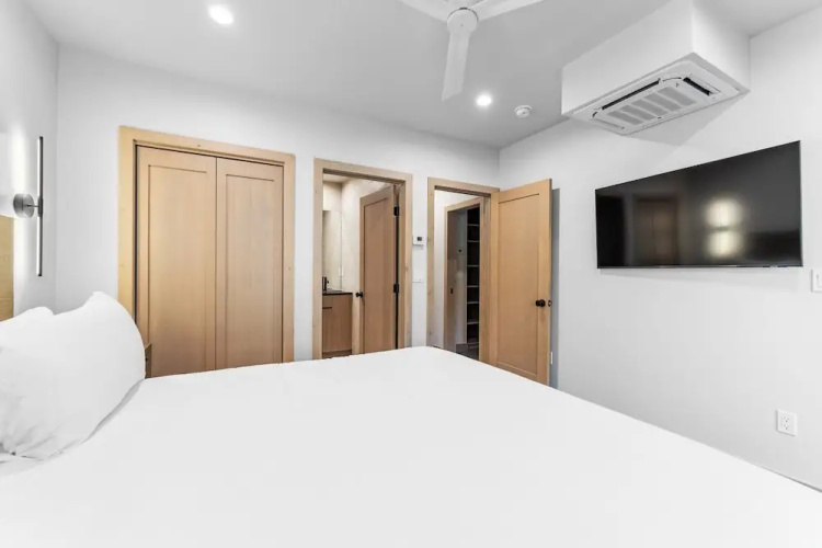 Ina's Way Townhomes, Unit B