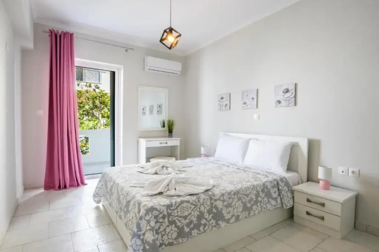 2 Bedrooms Apartment