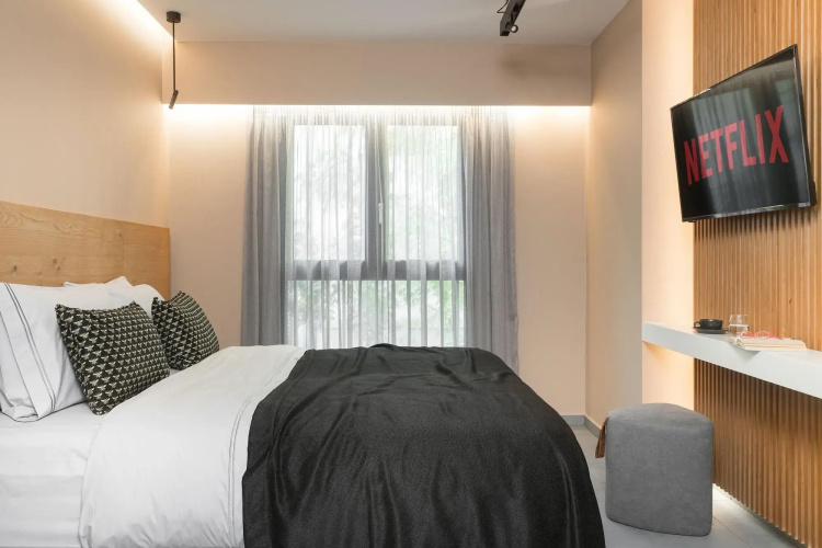 11 Enteka Acropolis Suites
