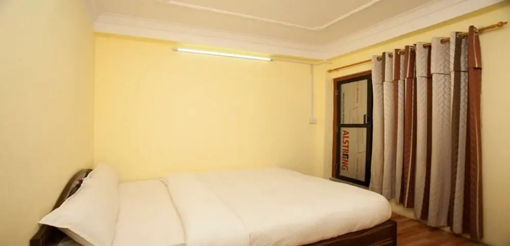 MeroStay 261 Hotel Wall