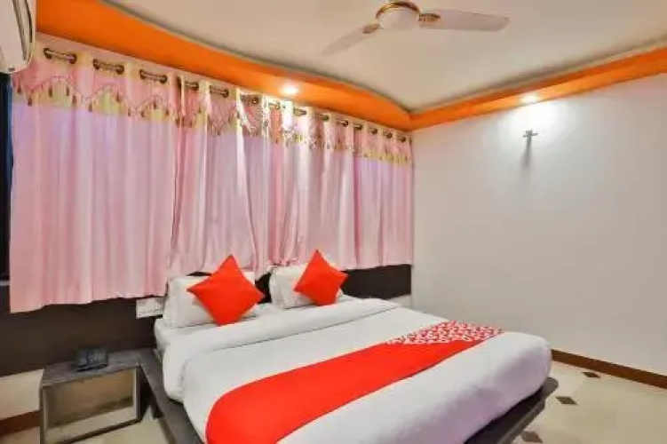 Hotel Shree by OYO Rooms