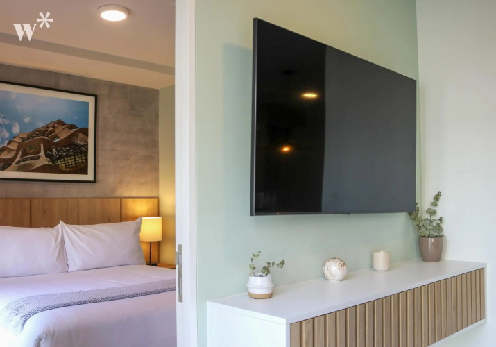 Monochromatic 1BR in Lovely Barranco