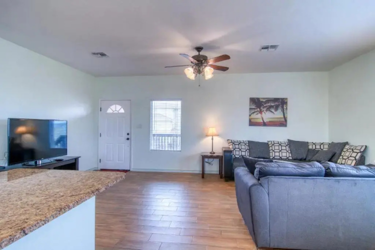 Beach View Estates Upstairs BVEU146