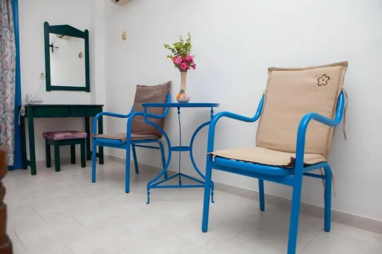 Studio with balcony and with sea view