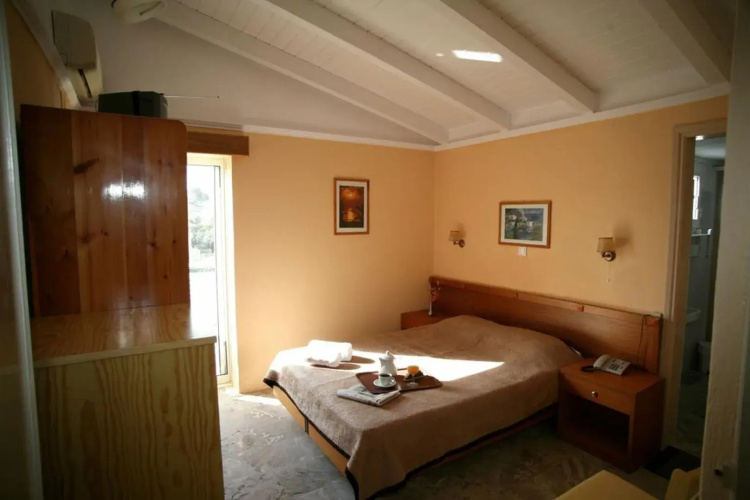 Summery Hotel