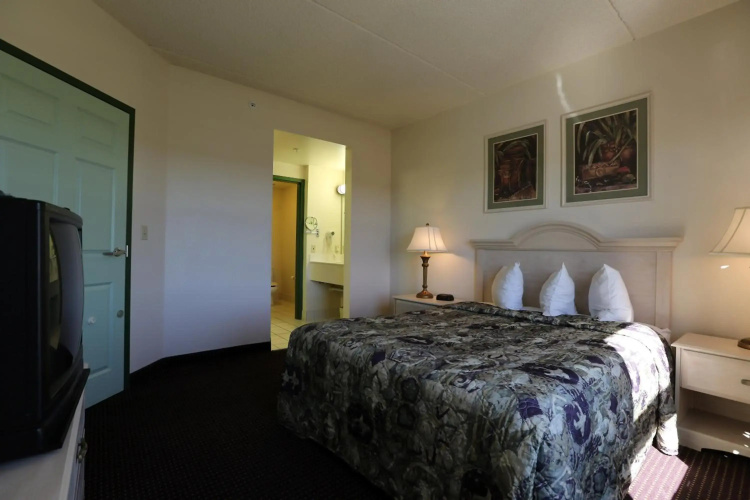 Allure Suites
