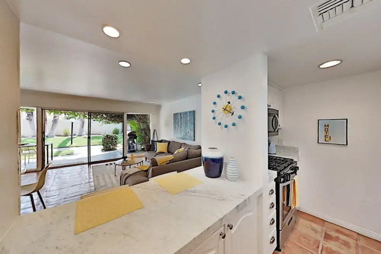 1881ar31 2 Bedroom Condo