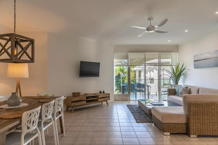 Latitude 16 Beaches
