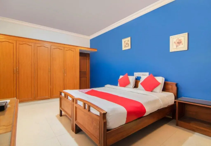Eyrie Comforts BY OYO Rooms