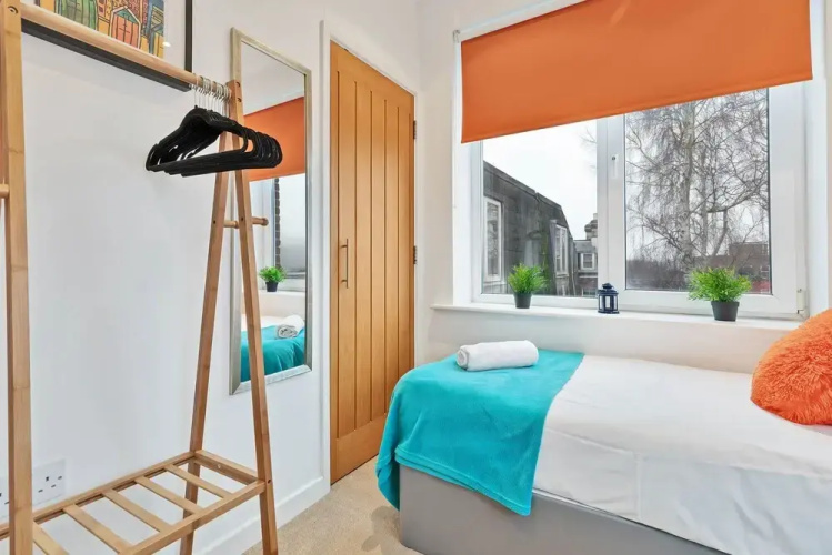 Chalk Cliff panoramic view apartment