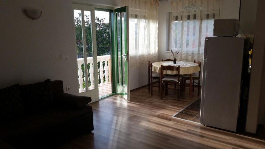 Apartment with balcony