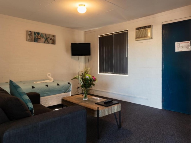 1 Bedroom Apartment with balcony
