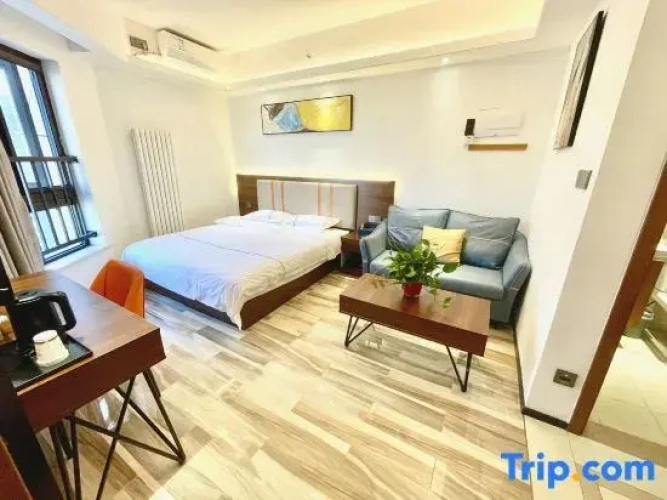 Deluxe Family Suite