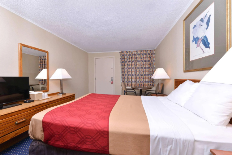 Economy Inn