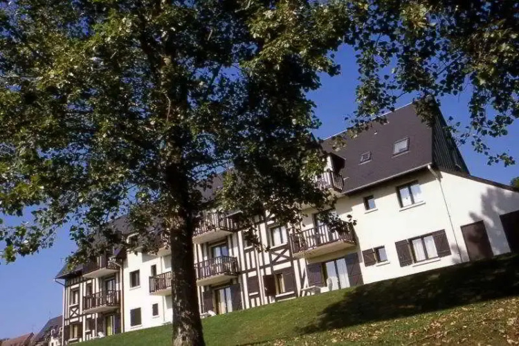 La Cour Du Moulin