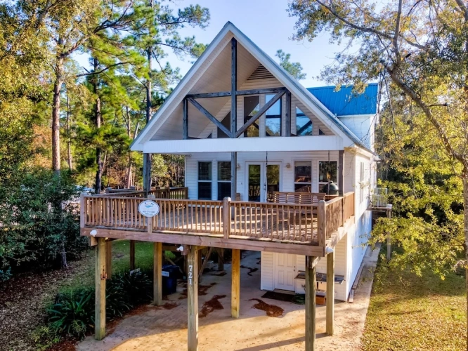 3 Bedrooms Cottage