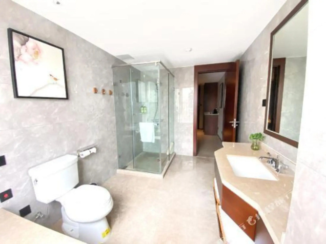 Junyi Twin Tower Hotel