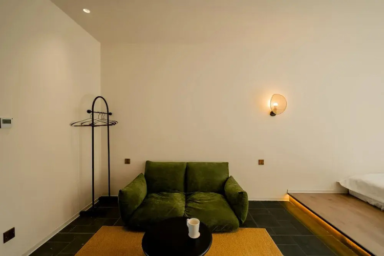 Cloud 9 Hotel